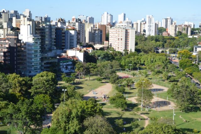 Praça da Encol, bairro Bela Vista, Porto Alegre